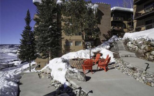 Storm Meadows East Slopeside - SE064