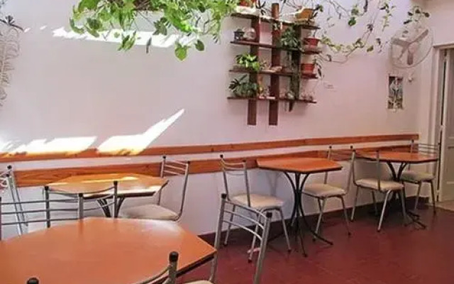 Hostal El Charaba