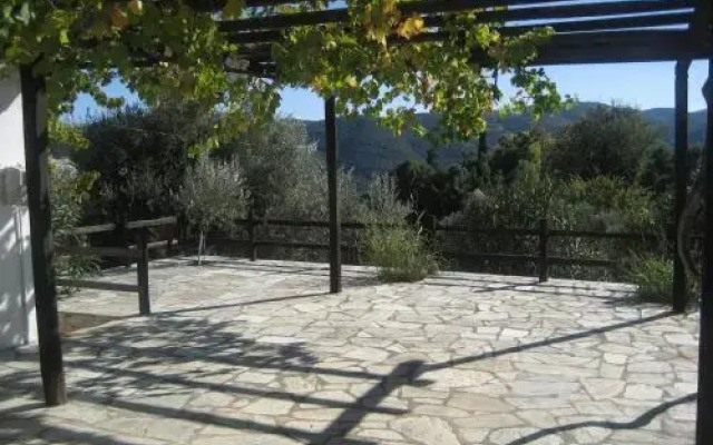 Lithos Residence