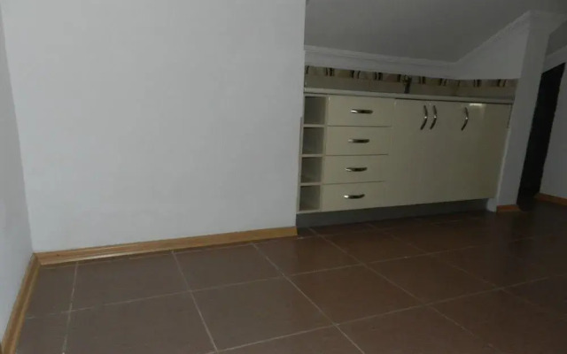 Roza Apartments