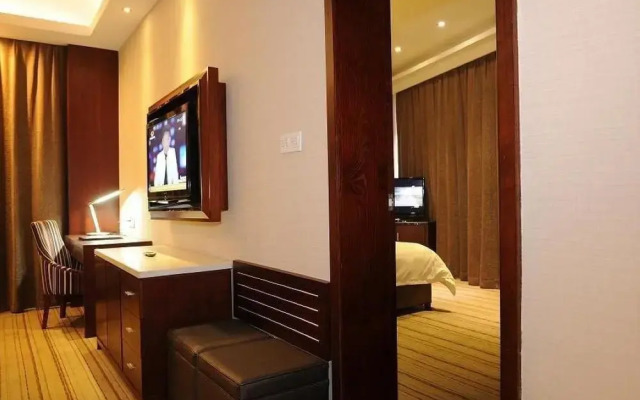 Yannian Tietong Hotel (Hehua Road Metro Station)