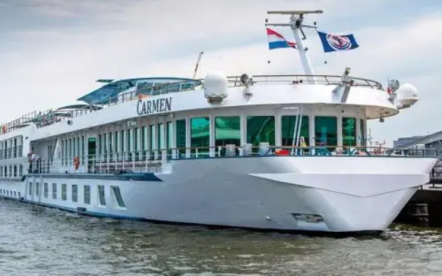 Baxter Hoare Hotel Ship