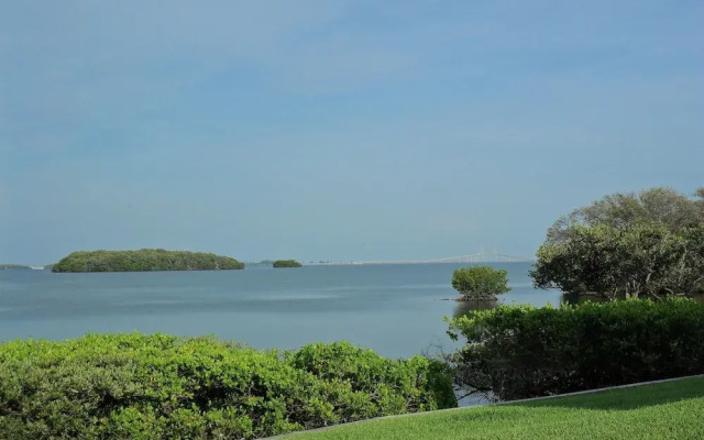 Holiday Island 1 BR Condo