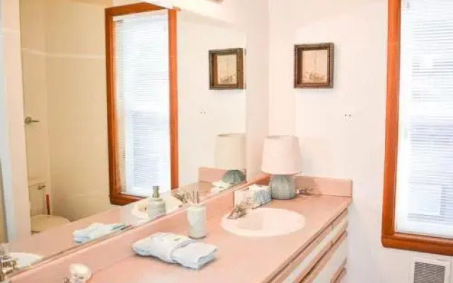 Sand Bucket House - 3 Br Home