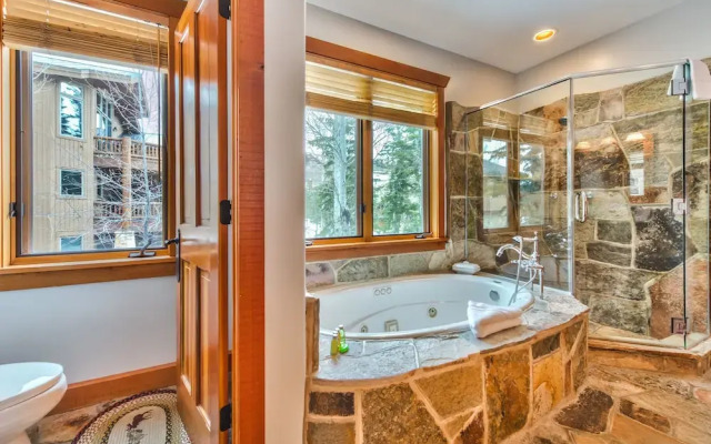 Deer Valley Silver Lake Knoll Mansion