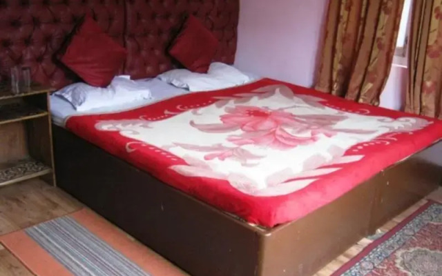 Sukhim Guest House