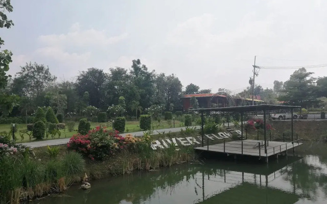 River and Flowers Resort