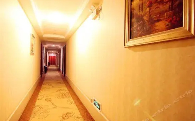 Seine River Spring Hotel