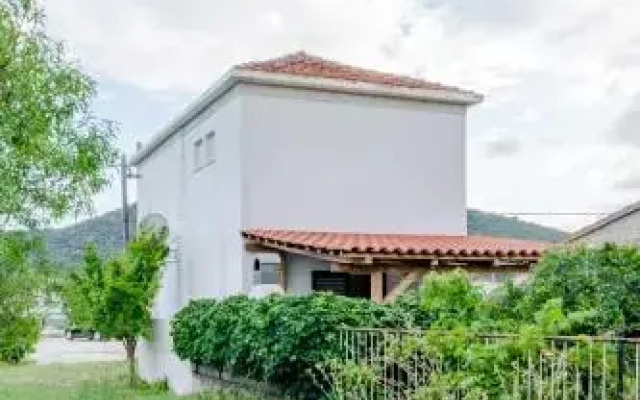 Holiday home Dinko
