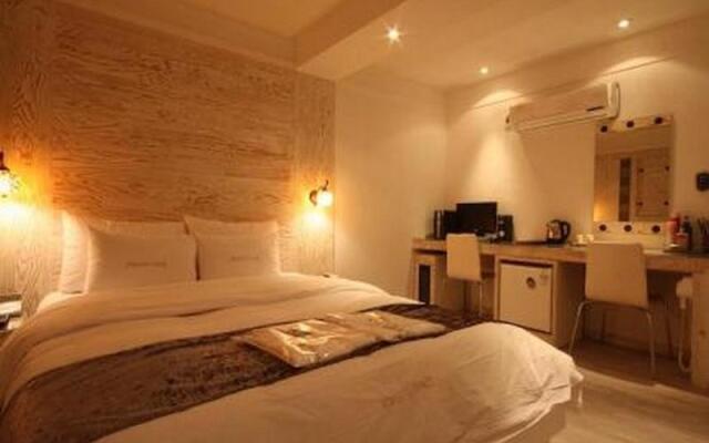 Jongno Abueson Hotel