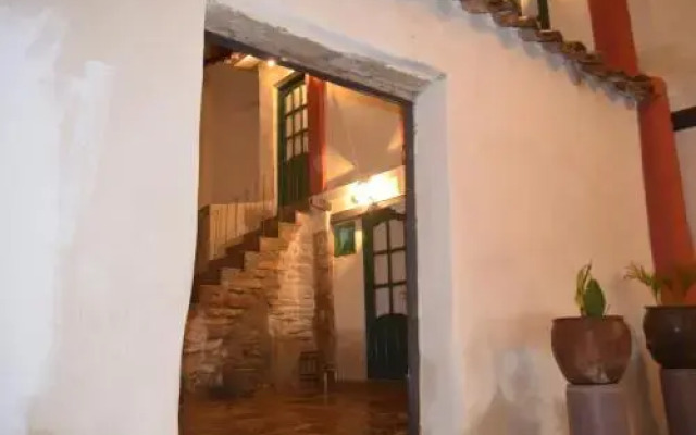 Casa Solariega Hostal B&B