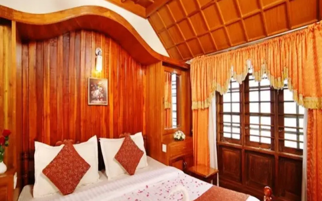 Rudra Houseboats