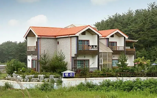 Sea and Pine Tree Pension