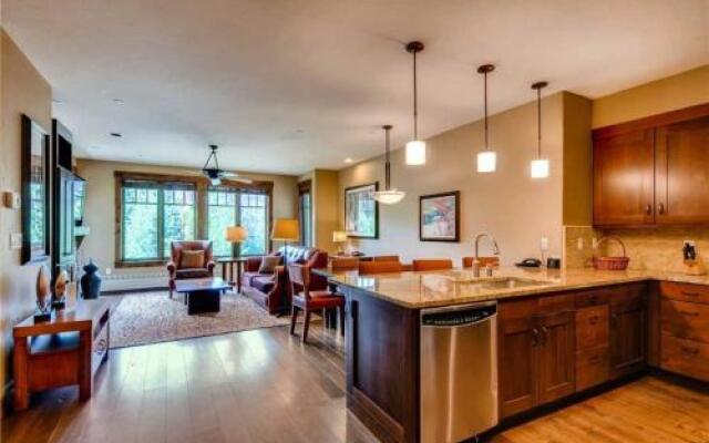 Luxury 2 Bedroom Breckenridge Vacation Rental with Stunning Mountain Views Just Steps from Historic Main Street