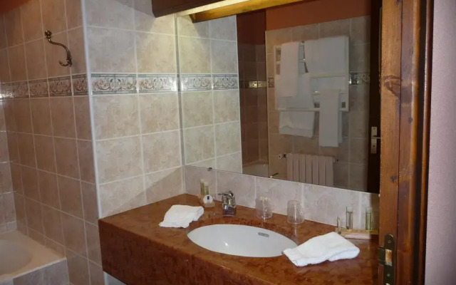 Logis Auberge Saint Jacques