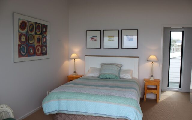 22 ON COAST - (Weekly Only)