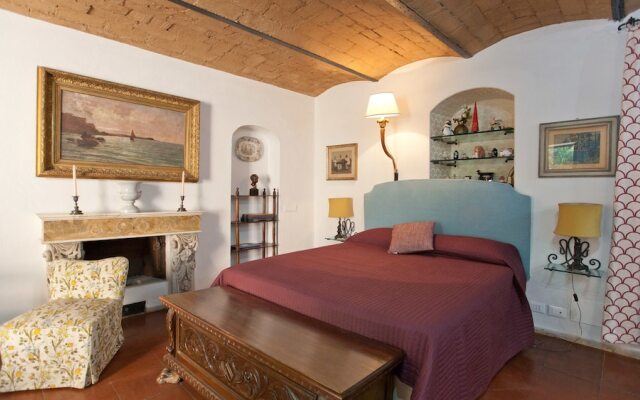 Rental in Rome Arco Ciambella Studio