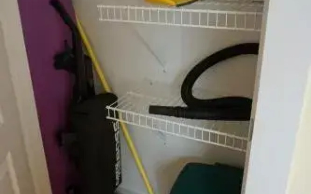 Purple Parrot 34CU - 1 Br Condo