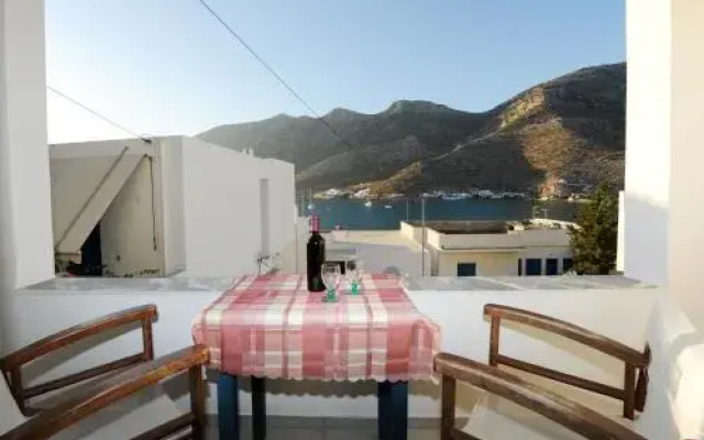 Meropi Rooms
