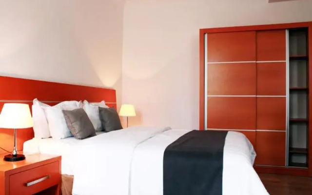 Fund Hotel