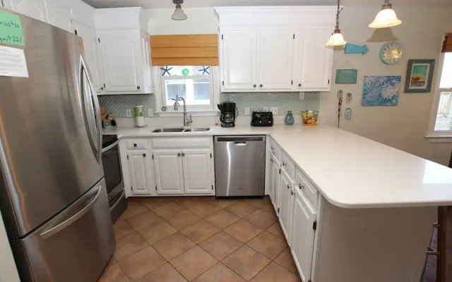 Shoebie's Hangout 4221 - 5 Br Home
