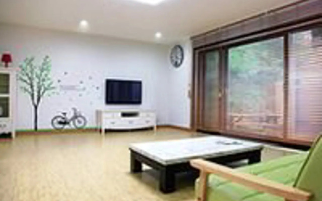 Gangneung Gyeongpo Hemoro Pension