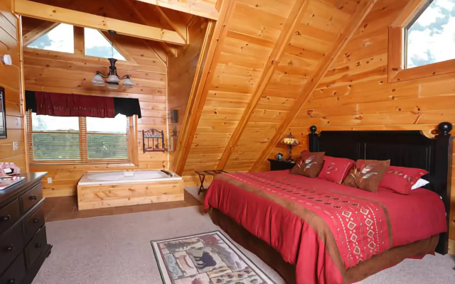 Celebration 4 Br cabin by RedAwning