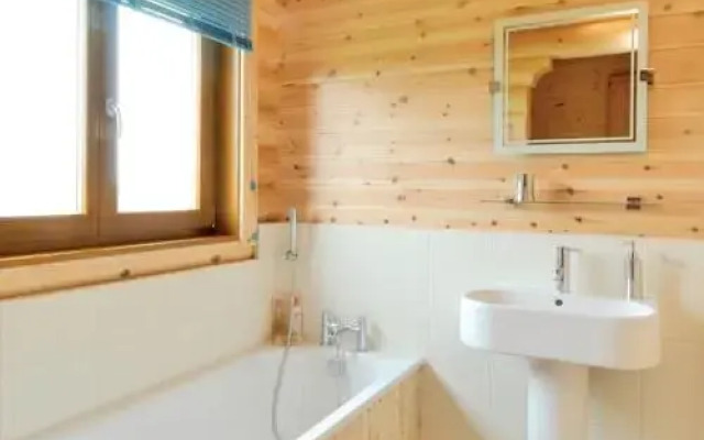 Laxfield lodges
