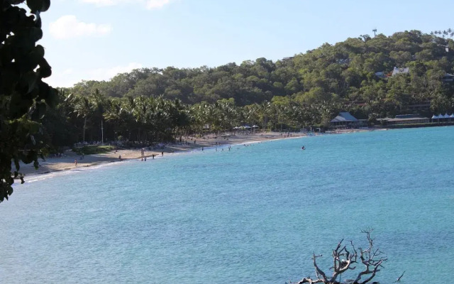 Oasis 25 Hamilton Island