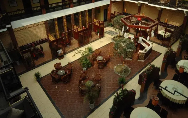 Mount Emei Peace Hotel