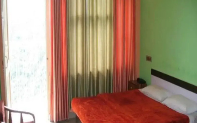 The Pitstop Hotel