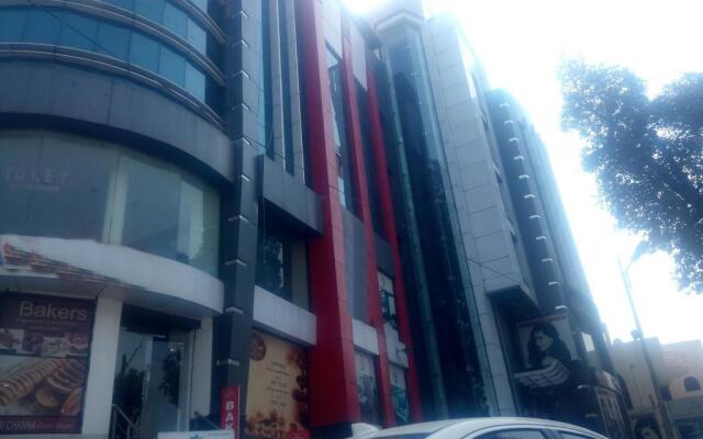 OYO Premium Mall Road Amritsar