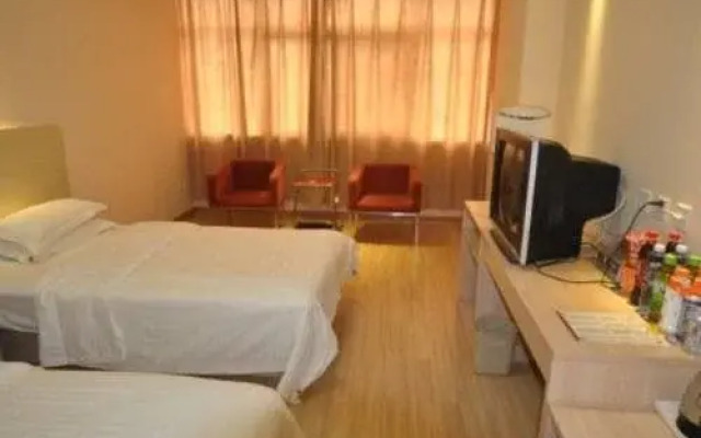 Super 8 Hotel Xuchang Qi Yi Lu Railway Station