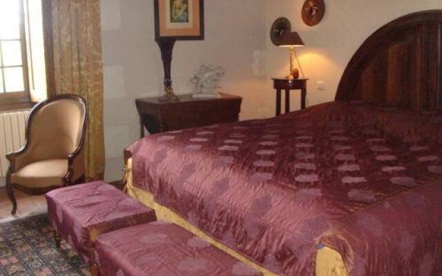 Prieure De La Chaise