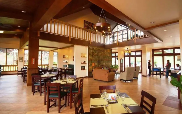 Pinegrove Mountain Lodge