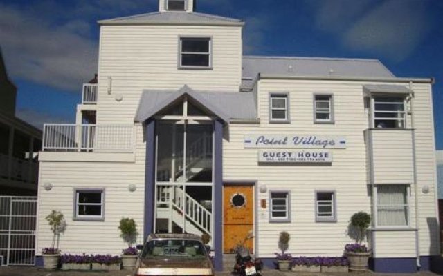 1 Point Village Guesthouse & Holiday Cottages