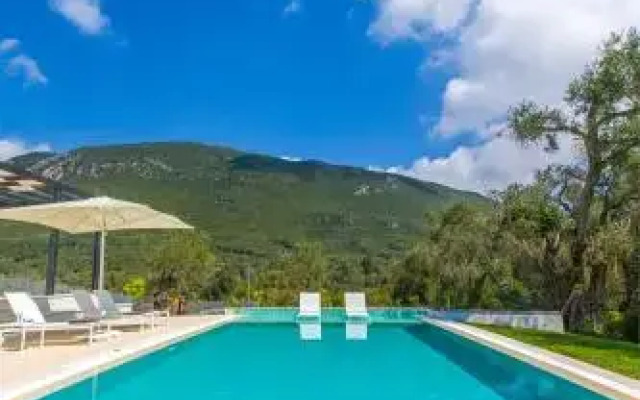 Villa Acaste