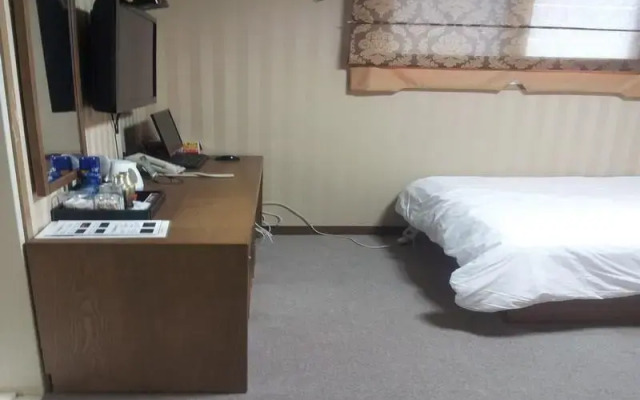 Lord Tourist Hotel