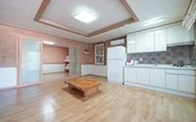 Hongchen Hanok Pine Scent Pension