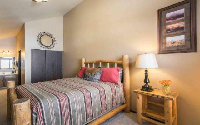 Red Pine Canyons - 2 Br Condo