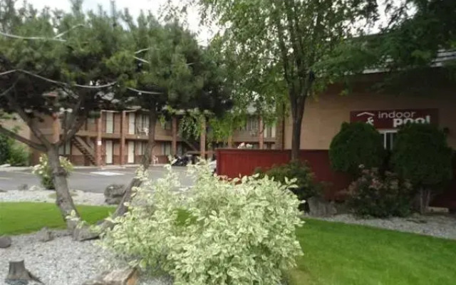 Town and Country Motel