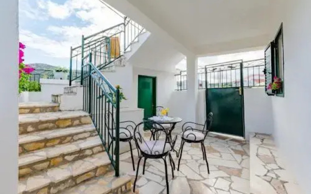 Holiday home Dinko