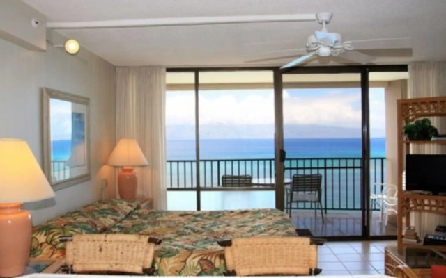 Valley Isle #1206 Studio Bedroom Condo by RedAwning