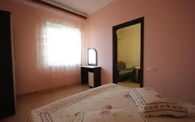 Karolina Guest House