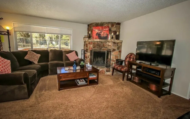 Grizzly Bear Inn 1546 by RedAwning