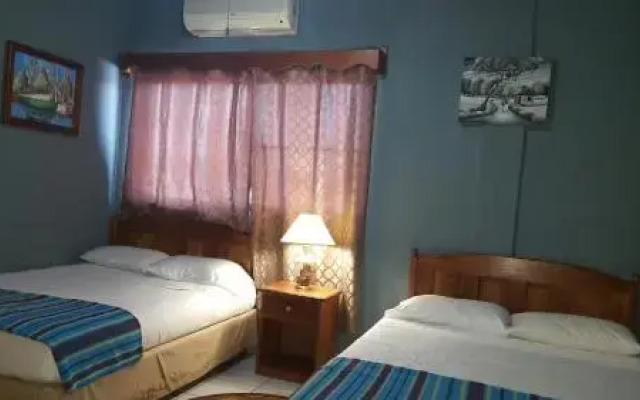 Tia Maria Guesthouse