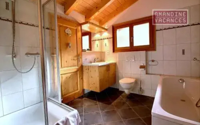 Chalet Ecureuil Noir