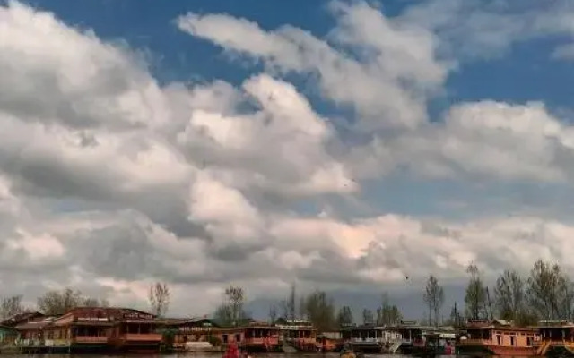 Houseboat Omars Ruby Yacht