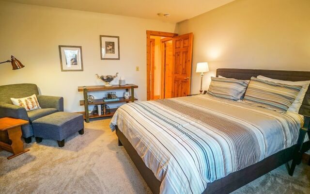 Whispering Aspens - 6 Br Home