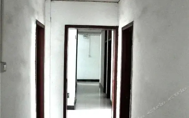 Yishui Sun & Moon Inn